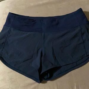 Lululemon shorts size 4